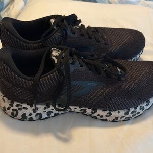 Great condition! Brooks Women's Black Leopard Sneakers